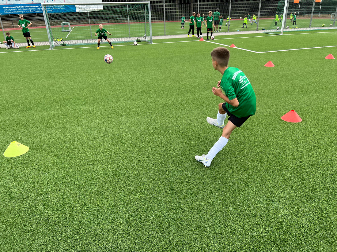 Techniktraining der Fussballschule Grenzland
